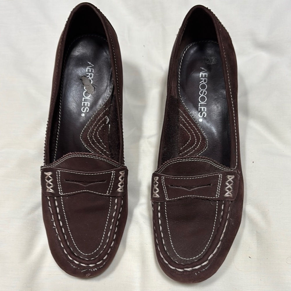 AEROSOLES Brown Wedge Shoes Classic Style